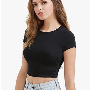 NWT!Medium Crop Top| black basic tee
